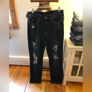 Judy Blue 14W boyfriend fit dark wash distressed